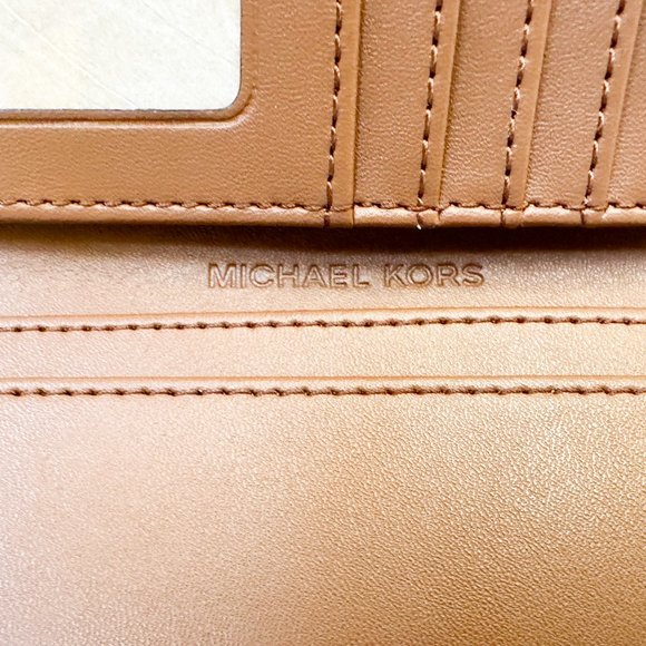 Michael Kors Jet Set Travel Passport Case Wallet MK Signature Brown - Picture 6 of 10